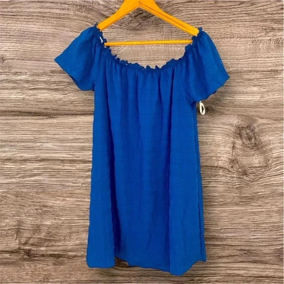 “Elegant Charm: The Short-Sleeved Blue Dress” - Picture 1 of 5